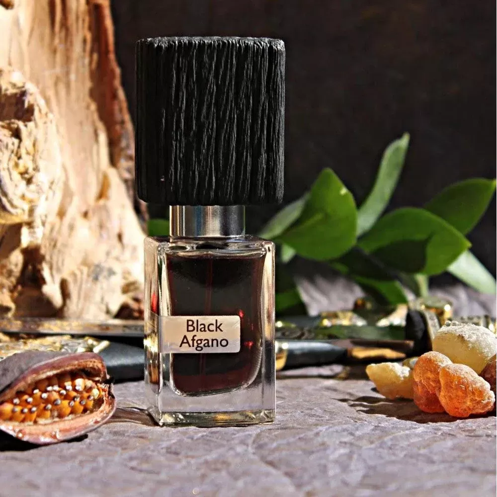 درباره عطر بلک افغان اصل + قیمت (رایحه ی چوبی دودی)